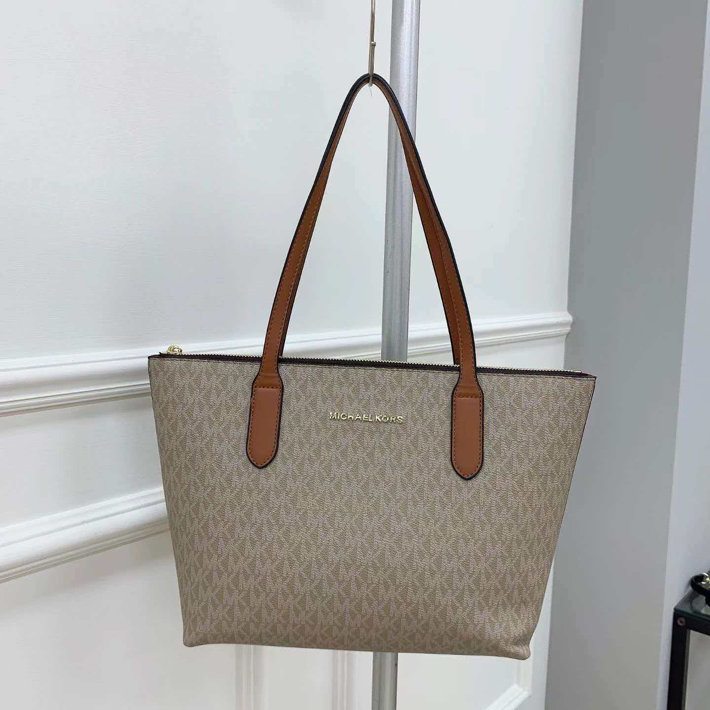 Borsa a Tracolla Elegante da D - Women'S Tote Bags Michael Kors recensione e prezzo